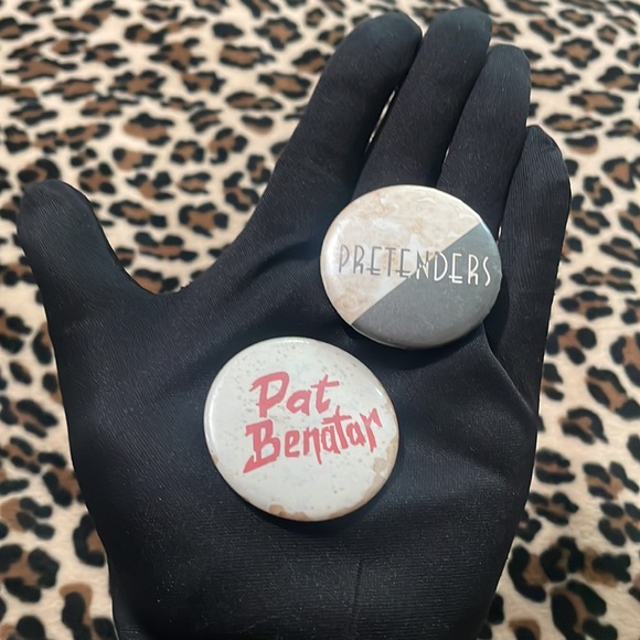 PAT BENATAR ❤️ THE PRETENDERS Vintage Rock Button Pin Pinback Rock  Collectible - Picture 6 of 11
